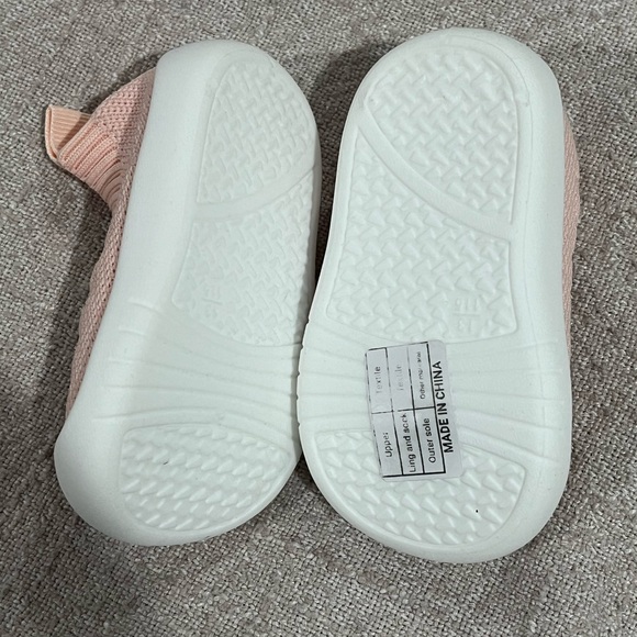 NWOT Water Shoes - Picture 2 of 2